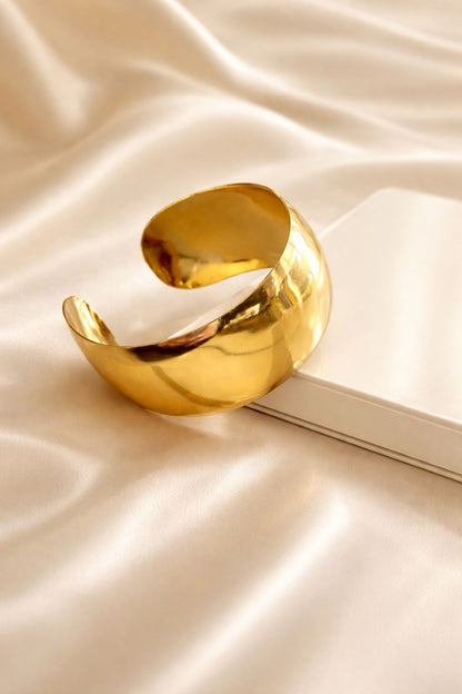 Eterna Aureum Brass Cuff - 18k Gold Plated
