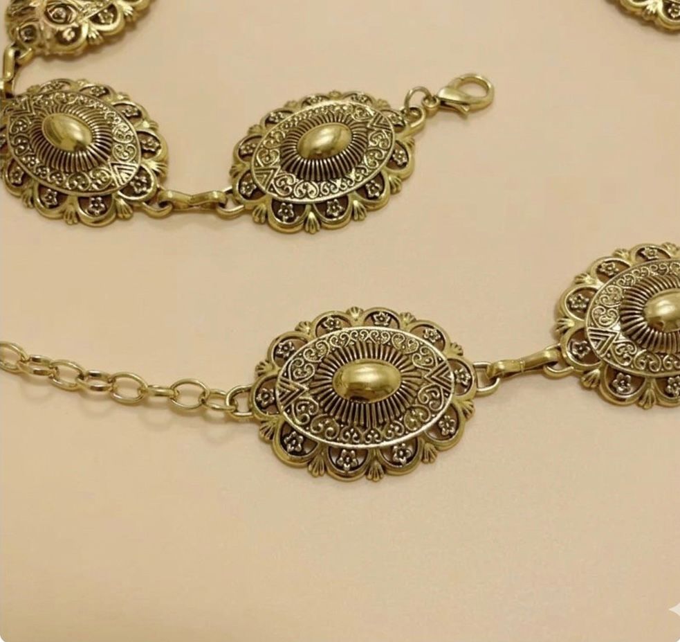 Regalia Ovalé Waist Chain