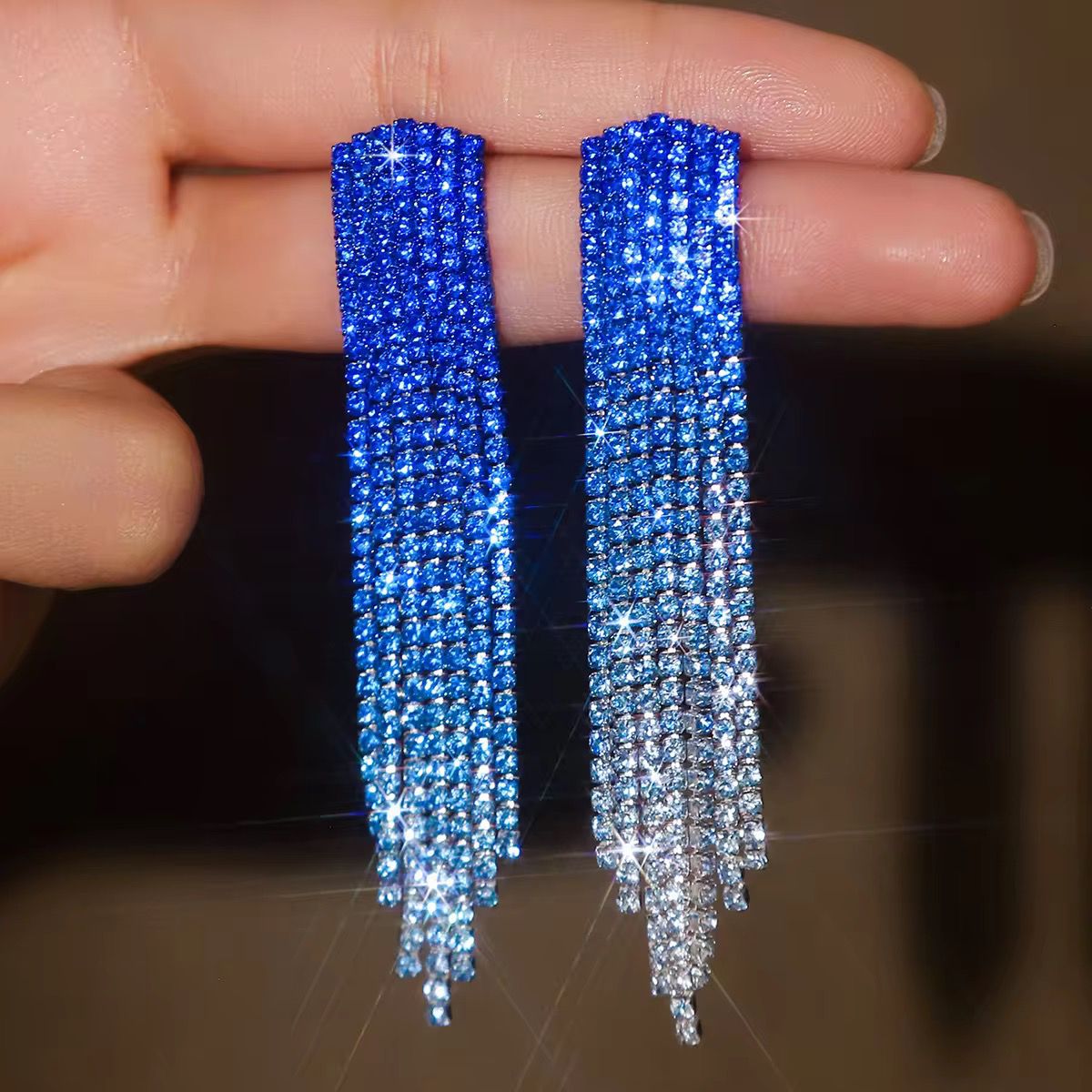 Gleamfall Ombre Earrings - Blue