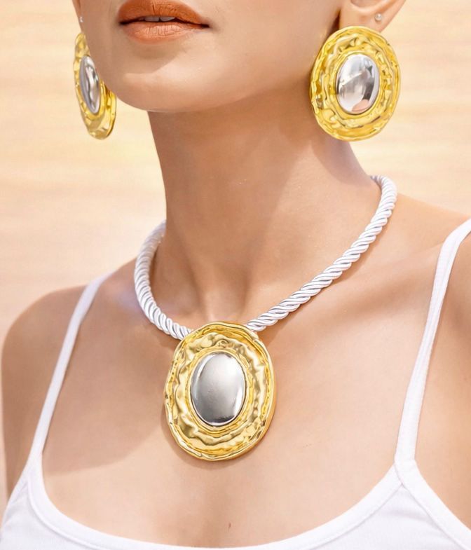 Bold Bi-Tone Holiday Chord Necklace