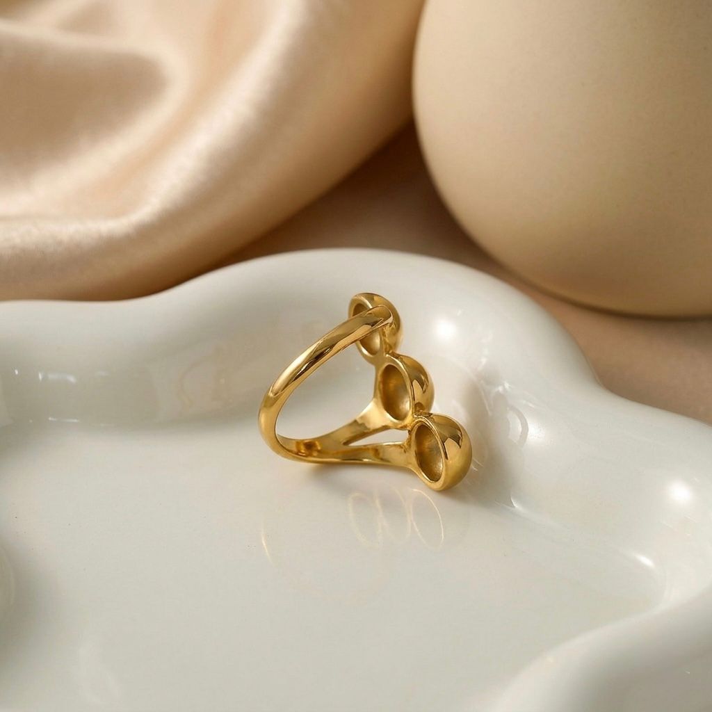 Huggy Ball Statement Ring