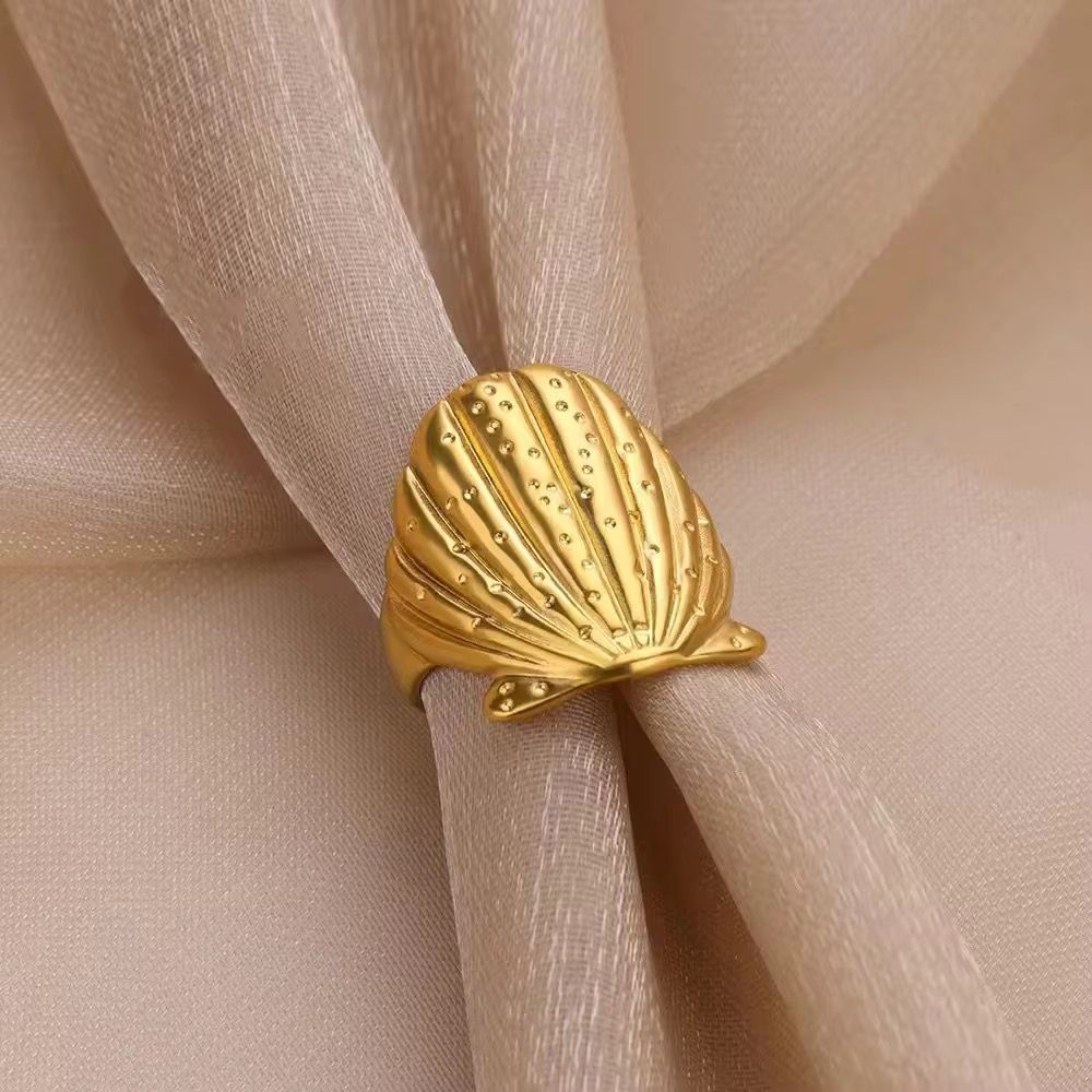Shell Statement Ring