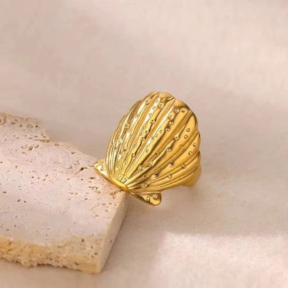 Shell Statement Ring