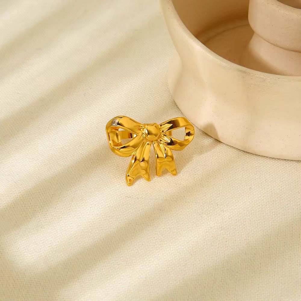 Statement Bow Ring