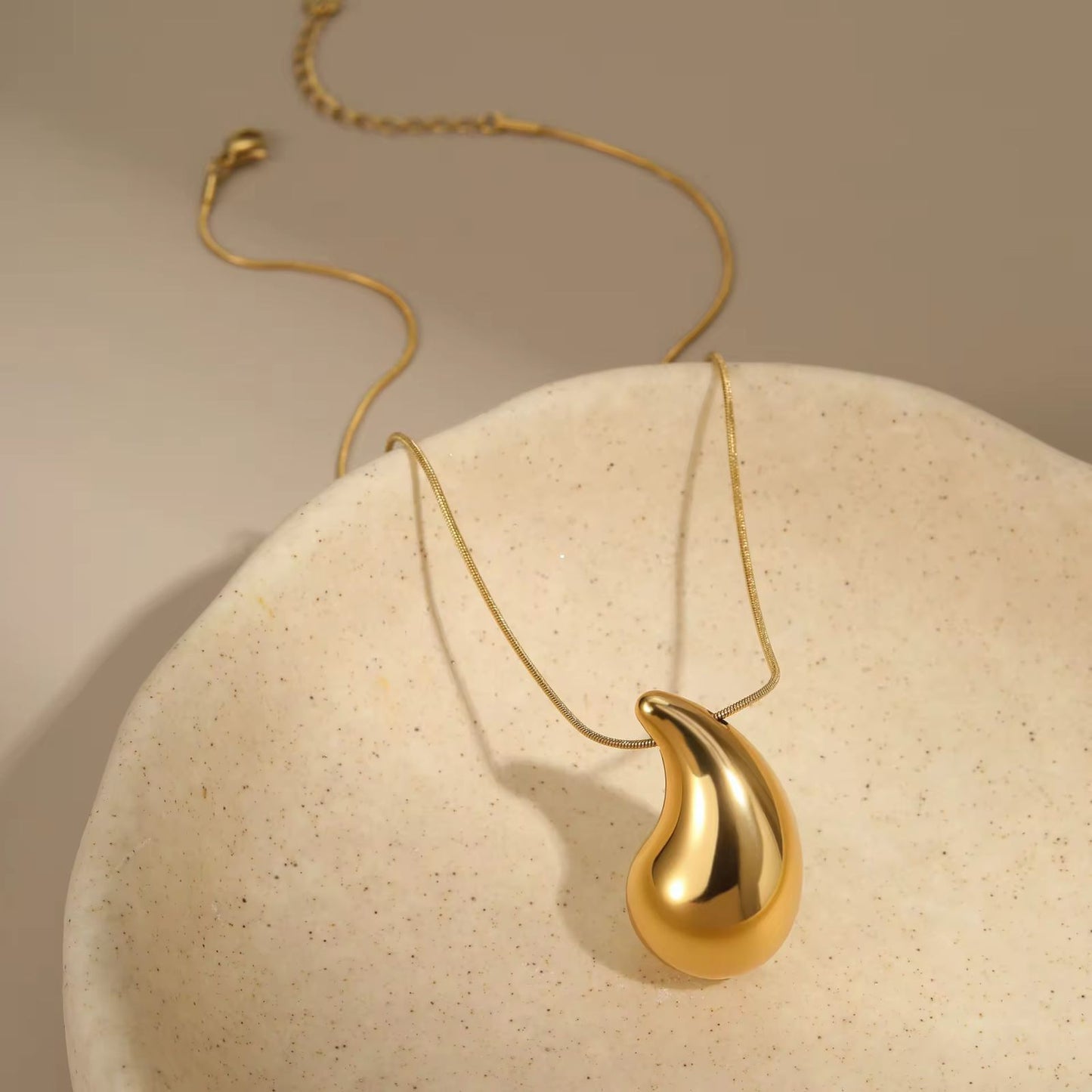 Tear Drop Pendant with Chain