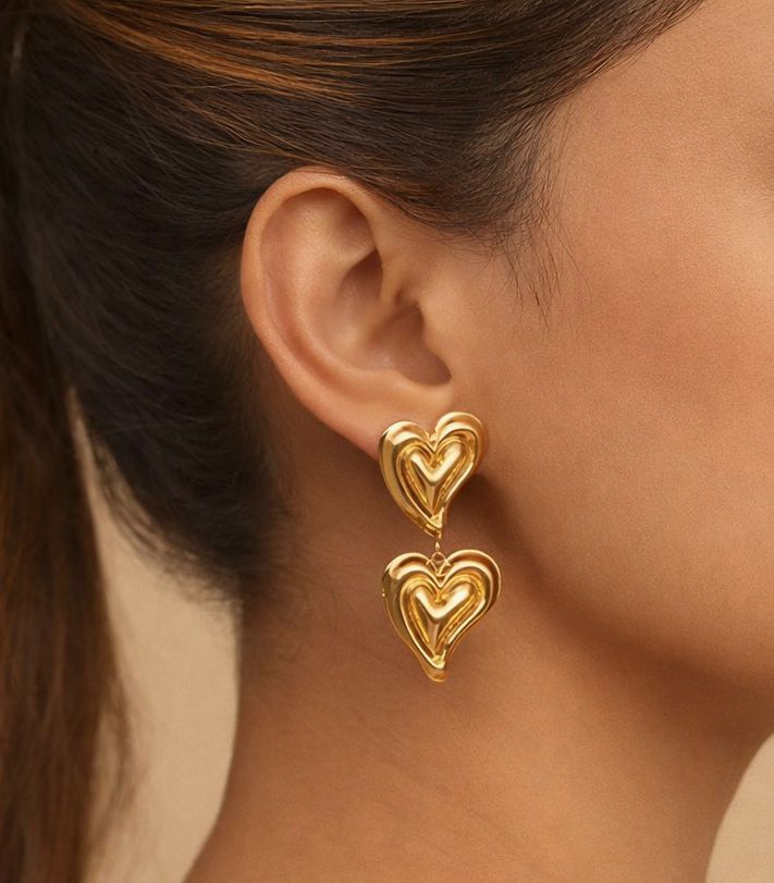 Cascading Curve Hearts Earring