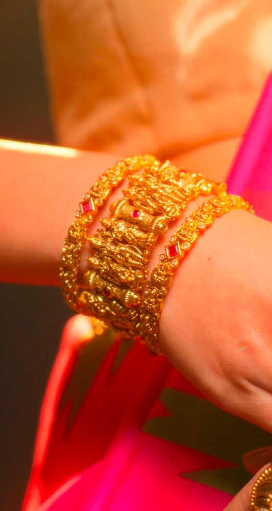 Shri Ram Parivar Jadau Kundan Kada - 1 Pair