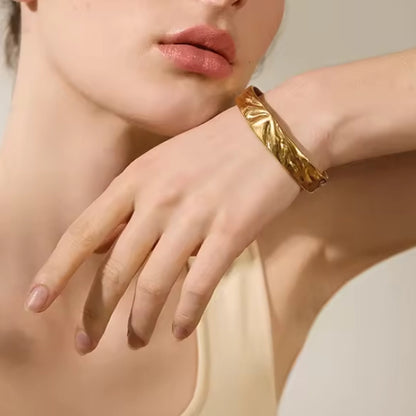 Liora Cuff – A golden glow, textured to perfection.