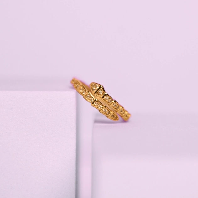 Slythara Sparkling Luxe Ring