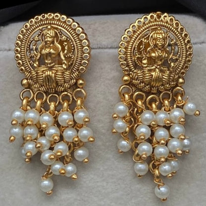 Shrimukta – Mahalakshmi Pearl Cluster Stud Earrings